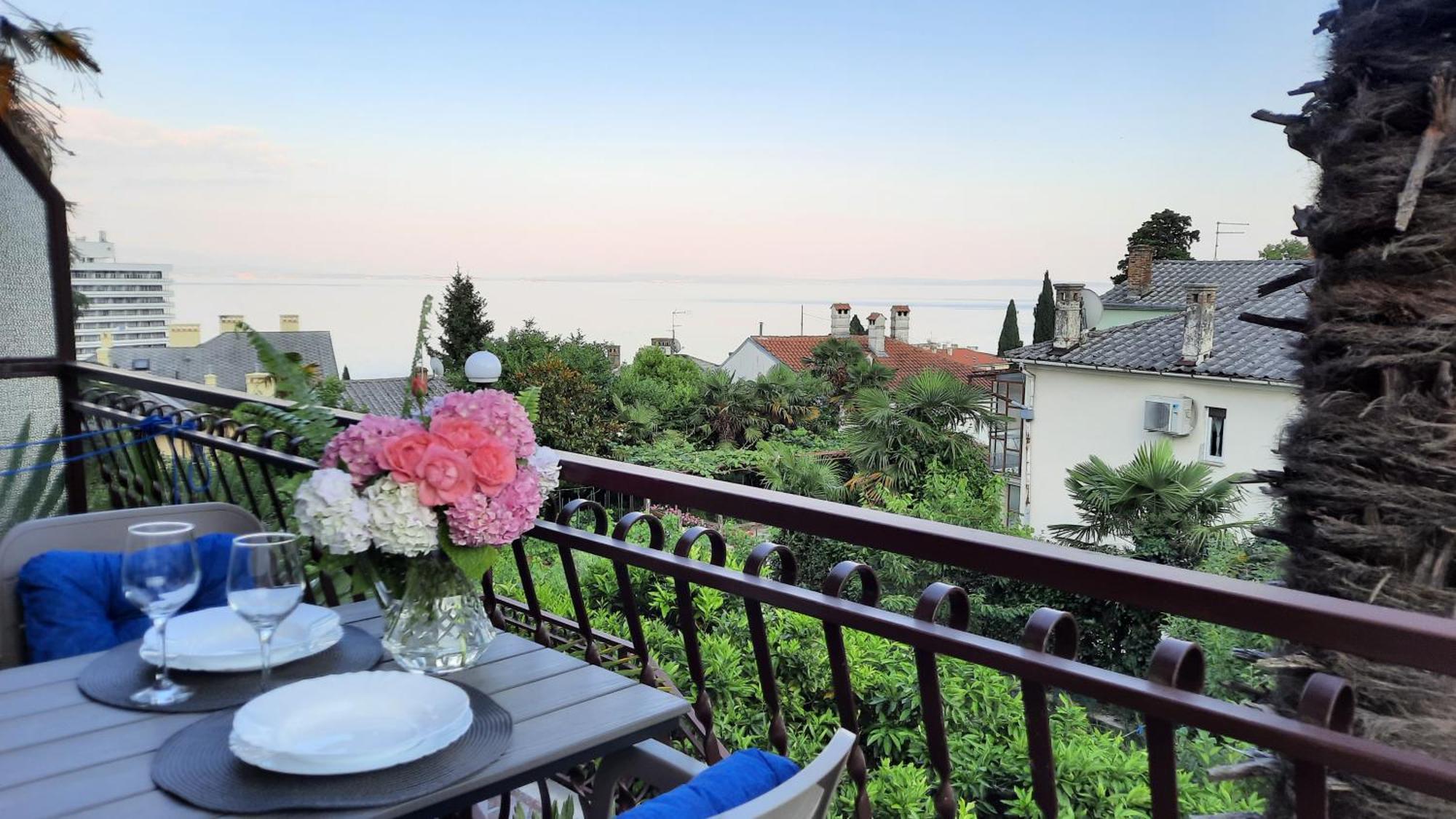 Apartments Villa Ida Опатия Екстериор снимка