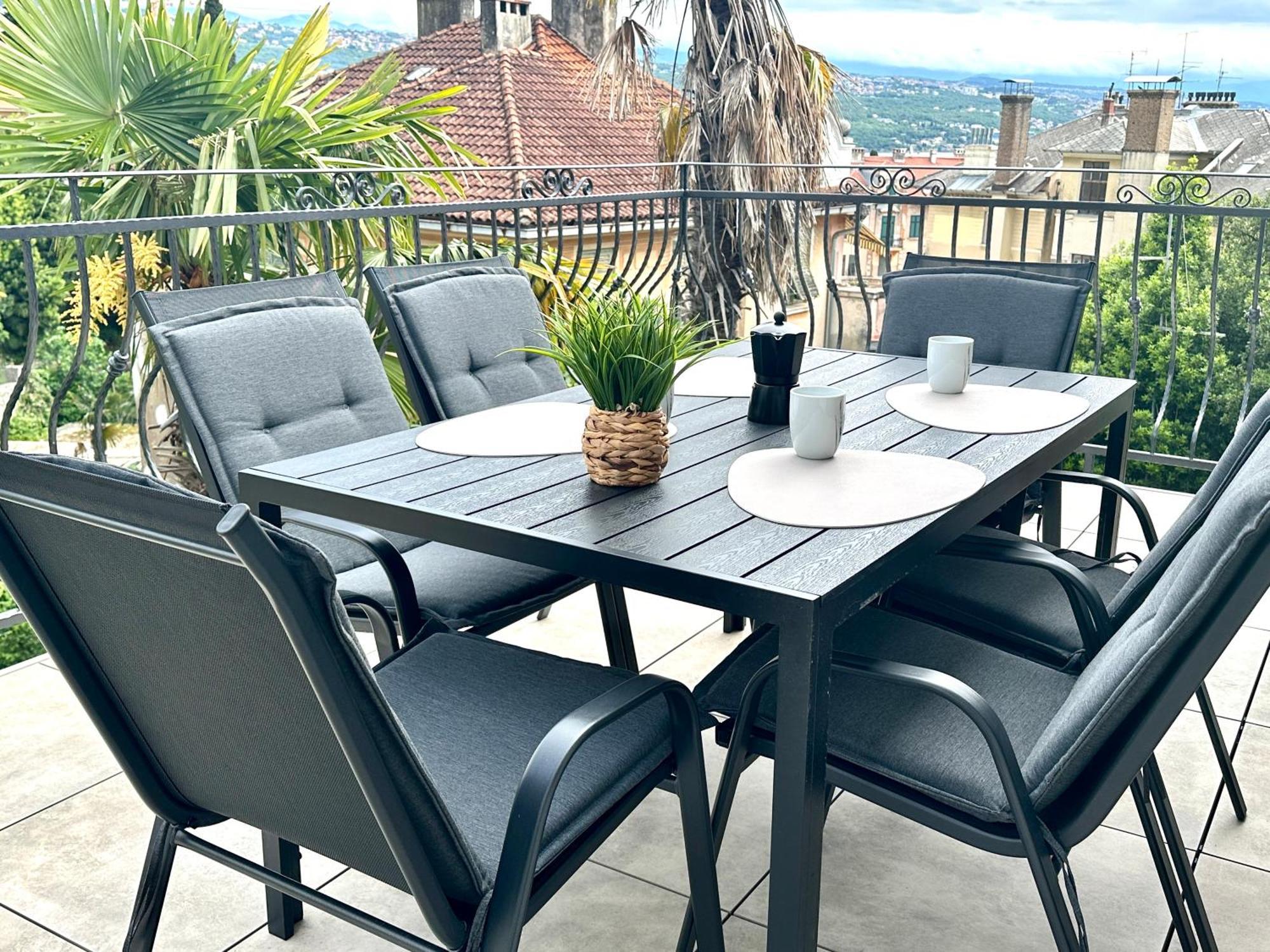 Apartments Villa Ida Опатия Екстериор снимка