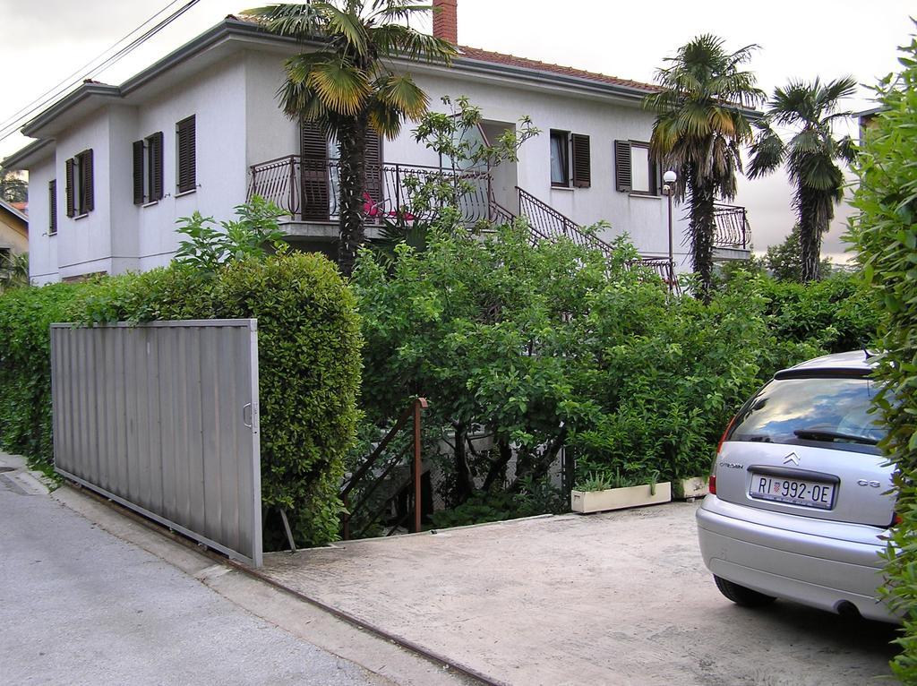 Apartments Villa Ida Опатия Екстериор снимка